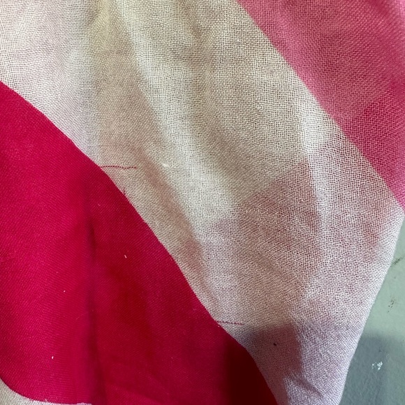 Vineyard Vines Pink & White Chevron Print Scarf - Picture 4 of 7
